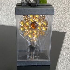 Beautiful Amber and Yellow Crystal and Metal Wine Stopper. New
